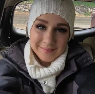 MichelleQ54940's profile picture. 