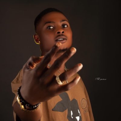 Songwritter/Entertainer 🎶🎵 Instagram @lhilkushkushy https://t.co/6mPVxSc29N
