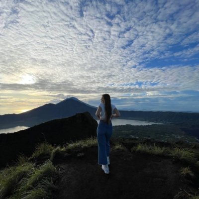 Nathaliie001's profile picture. “Be kind, for everyone you meet is fighting a harder battle.”✨