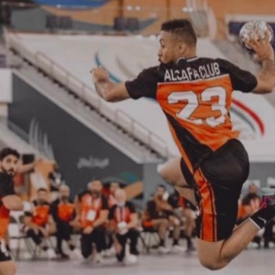 لاعب المنتخب السعودي ونادي الصفا 🧡🖤 ..لايرفعني مدح ولايسقطني انتقاد m.alawi20👻