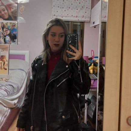 justsilvv's profile picture. bonita pero llena de polvo.🌪