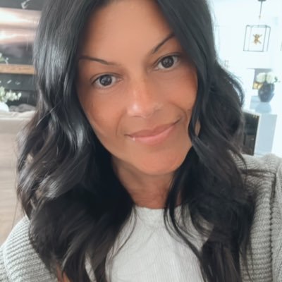 Emily_829's profile picture. Football Mom 🏈 Designer ✨@alwaysStylish_home on IG