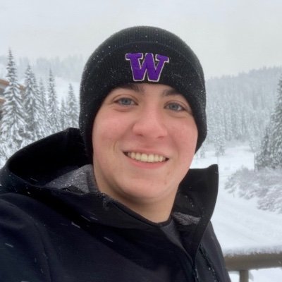 Aspiring meteorologist, freelance with @LiveStormsMedia, blogger, trained storm spotter. Tweets about weather in the Pacific Northwest & around the US. #wawx