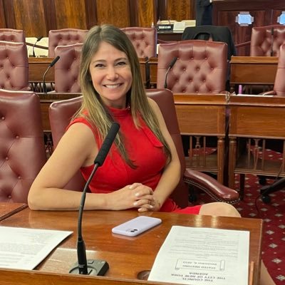Healthcare worker - Mother - Bronx Native Councilwoman proudly working for the people of the 13th District of the #Bronx 🙅‍♀️! (Gov Acct.)