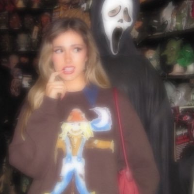no, pls don't kll me mister ghostface, i wanna be in the sequel