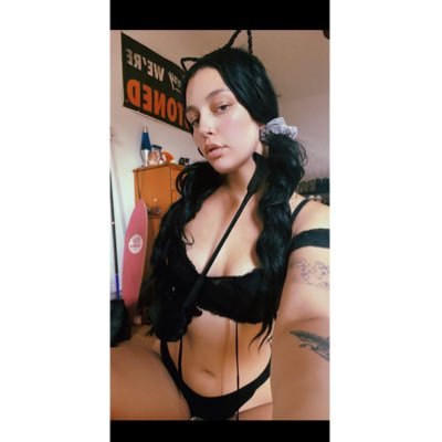 NSFW 18+ ONLY!!! (they/them) Omnisexual. Simply a thicc kitten into Shibari. OF 10.99 🖤 Venmo me @legendofkitty no meets 💗 fuck toy