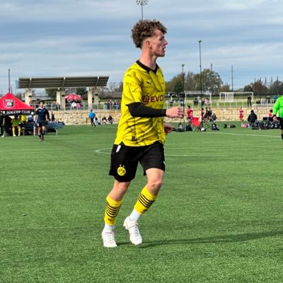 HHS ‘24 ⚽️⚽️ 4.0 GPA📚 BVB IA San Antonio #9⚽️⚽️Harlan High School #13⚽️⚽️