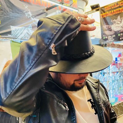Aaronmeza07's profile picture. 