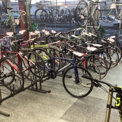 Sagamihara_3196's profile picture. 16号沿いに立地するUSEDスポーツバイク&パーツ買取販売店です。TEL042-746-3060 /営業時間10:00〜20:00 /定休日毎週水曜日 /駐車場ございます 。 相模大野駅、東林間駅から約1キロ。皆様のお越しをお待ちしております。