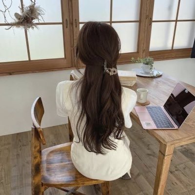 Hanon_interior's profile picture. お小遣い稼ぎしたい方 𝐅𝐨𝐥𝐥𝐨𝐰 𝐦𝐞🎀✨✨ 実践してみて良かったものをご案内しています🧸 完全無料🆓手出し費用ゼロです🌟 安心安全に稼がせます(⁎ᴗ͈ˬᴗ͈⁎) まずは気軽に興味ある方DMください💌🎶 #副業で稼ぐ #お得情報