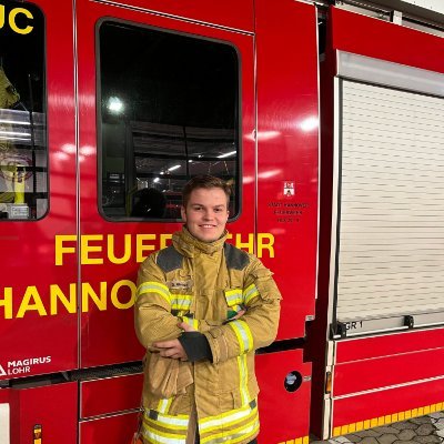 Menschenretter1's profile picture. FF 
19
Azubi - Pflege :)