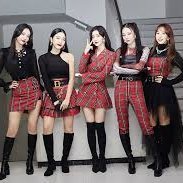 Red Velvet: 5 queens ready to rule the world with their music!  Powerful vocals, catchy tunes, and stunning visuals. Get #RedVelvety! #Kpop #Queens