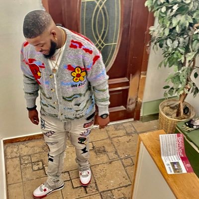 Man of GOD 🙌🏾 Father of 1 CEo of FLy Drip clothin ‼️A wise Man will learn from others mistakes A fool will learn from his own ‼️💯🦋💧🤐