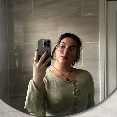 ~Broadcast Journalism student. self proclaimed cookbook of comedy. oh and I have way more anxiety than I care to admit~ They/She