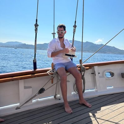 Frekike's profile picture. “Hidden and patient” Hedonism~                             Don’t Tread On Me (NAP)