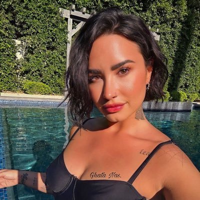 demi lovato, kiss of life and twice. ༺☆༻