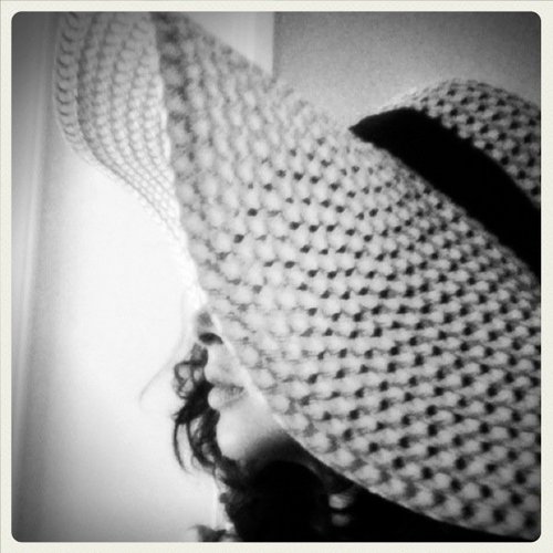 muybienMarta's profile picture. han aprendido a caminar las criaturas que sólo deberían arrastrase.