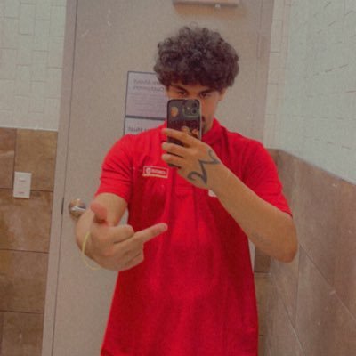 Antonio16611900's profile picture. 25