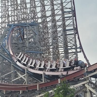 queer coaster enthusiast!! | daydreaming about cedar point | autistic | mostly inactive