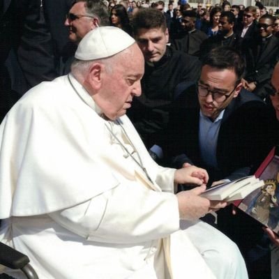 Essere poeti del quotidiano, non distratti superstiti o tiepidi viandanti  
https://t.co/qW55fTQulW