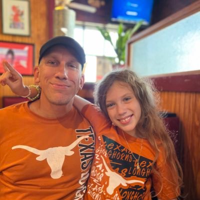 A dad, husband, texan & a crazy sports fan. All things Texans, Rockets, Longhorns, & Astros. #Hookem!!! 🤘🤘