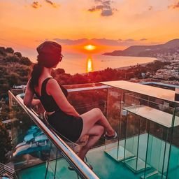 Traveling around the world is just to find a way back to your heart.