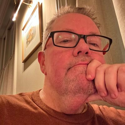 Yorkshireman in London. Lover of Art Song, opera, classical music, ballet, theatre. Strictly, Buffy & RuPaul's Drag Race fan. Glutton. 🌈