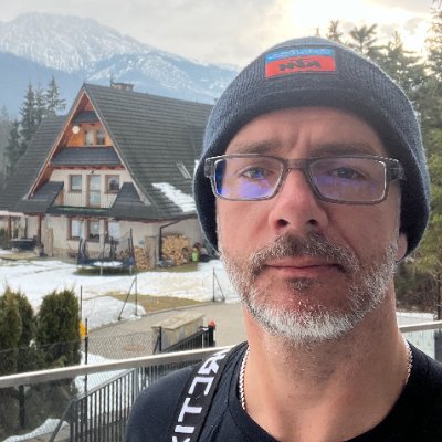 Citizen of USA 🇺🇸 and Poland 🇵🇱 Let’s have a conversation. I speak in English, Polish, Spanish, and German. #Bitcoin is the way. Tao Te Ching.