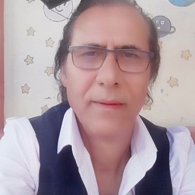 ......
Kanla, irfanla kurduk biz bu Cumhuriyeti.
Cehennemler kudursa, ölmez nigâhbanıyız!