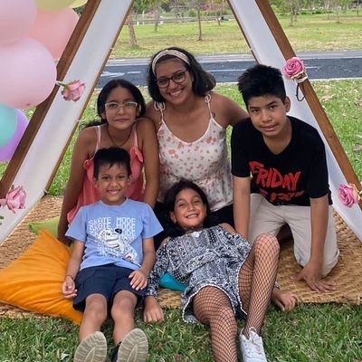 M.A.V.I.S.C.A.D.
Mamá de 4🥰y👼+🐶+🐦🐦
Comunicadora Social📷🎙️📻