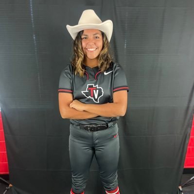 Softball is my world. I eat, breathe, sleep softball!! 2025 Grad. Infield. ⭐️16U Hotshots Naudin 16U National Villegas. Trinity Valley Commit!!!