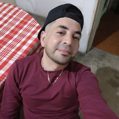 BARQUISIMETO- Hombre mas pacifico del mundo , AMO ami familia creo en un solo Dios , vivir de experiencias es lo mejor.. vivo en mundo de maravillas