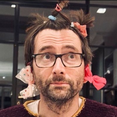 Saucy nerd.Spooky alien.36.Tree hugging animal lover. Creative crafter. Anglophile. Here 4 Good Omens therapy/art, David Tennant💖Michael Sheen Dr.Who. She/they