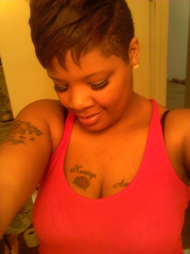 a daughter,sister,friend, and a wonderful woman! respect my hustle. my grind.my life....!