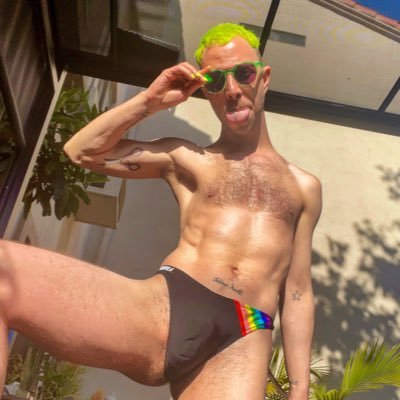 Uninhibited punk-ass show-off. I’m back after a 2-year hiatus! This is the ONLY Twitter account for Freddie Relish. 18+ 💀❤️🔥