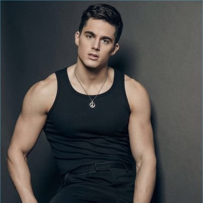 taxi_oasis30583's profile picture. I am a straight man but .....