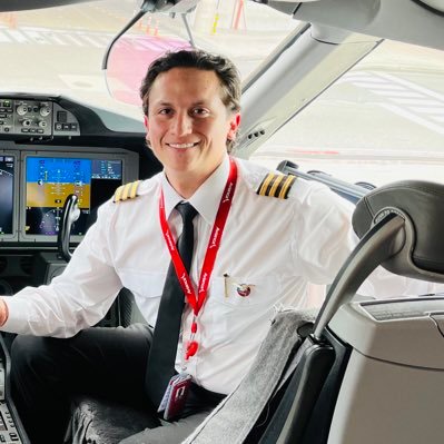 Copilot of #Boeing787 with +5000 jet flight hours. Business administrator. I like astronomy, rock music and sports. #linkedin profile: Ricardo Espinosa Barrero