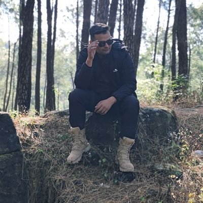 Harshshdotcom's profile picture. #coder
#book_worm
#introvert
#frontdend_dev