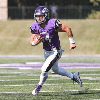 Quarterback | Wisconsin Whitewater