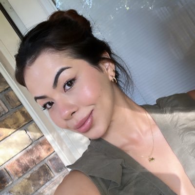 NicolleGilC's profile picture. 