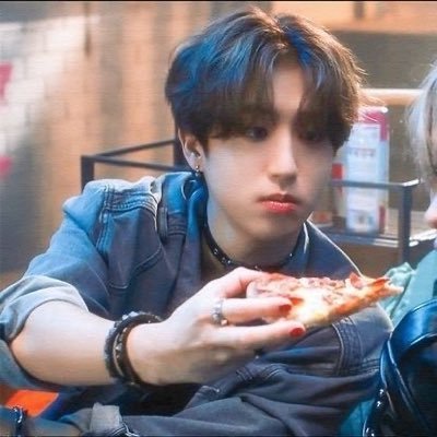 boochieslay's profile picture. @sacrificialward i get heaven to myself 🧺 #TAEHYUN: oh my god serving cunt