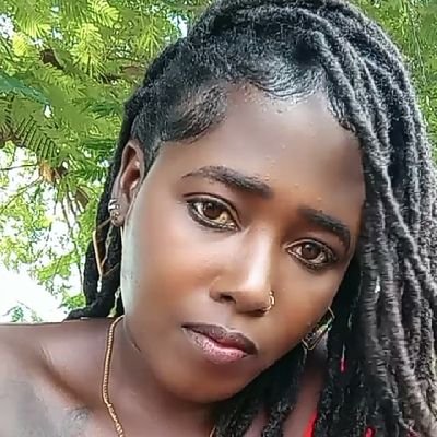 Saviliermaliya1's profile picture. cosmétologie