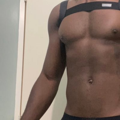 29yo  Dom Top | he/him | ❤️big boys, bears and daddy type only “NSFW” 18+ only 🇯🇲🏳️‍🌈⚧️