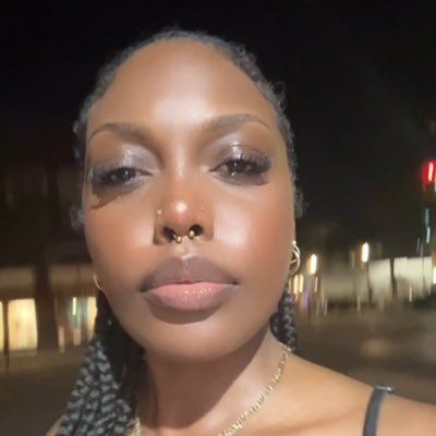 ryanjadee's profile picture. the grass is always greener where i’m at • licensed nail tech • ig: @ryanthegem