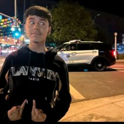 yxshiamarux's profile picture. 