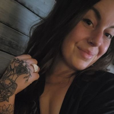 37 yr old
Mama to 4 
Motor/mud enthusiast
Ink obsessed 
Homesteader
https://t.co/RzMjP3Ksos
https://t.co/PjHdJeF0NG