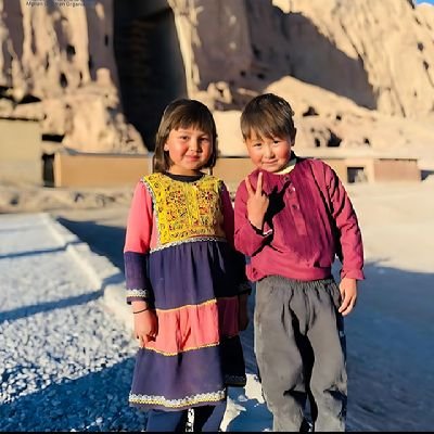 هیچ جیز غم انگیزتر از این نیست که
کسی رو دوست بیداری و آن هیچ تلاشی
برای نگهه داشتن تو نکند