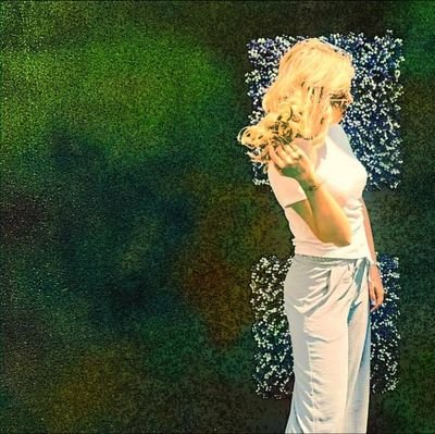 LoliaCrom's profile picture. 