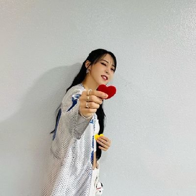 moonbeingsun's profile picture. 