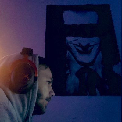 22 ans , joueur COD depuis cod 4 ————————————compète depuis Bo2 , Poste : Sub https://t.co/9NPqcHHP7H